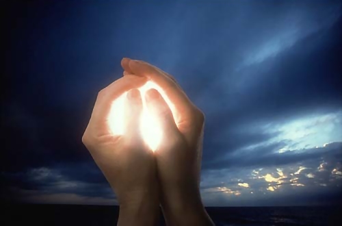 381-glowing-hands-pv